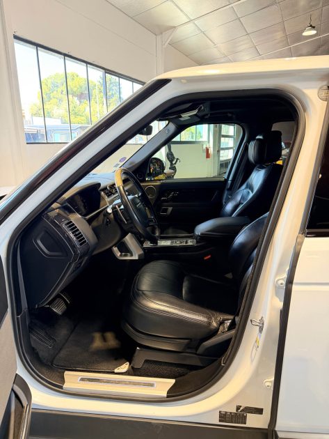 LAND ROVER RANGE ROVER 5.0 V8 SUPERCHARGED LIMOUSINE