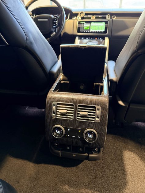 LAND ROVER RANGE ROVER 5.0 V8 SUPERCHARGED LIMOUSINE