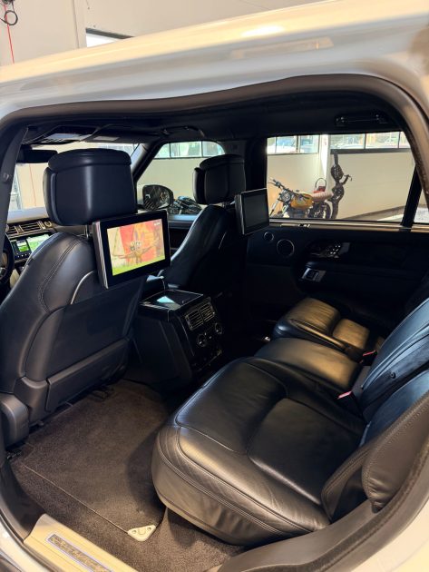 LAND ROVER RANGE ROVER 5.0 V8 SUPERCHARGED LIMOUSINE
