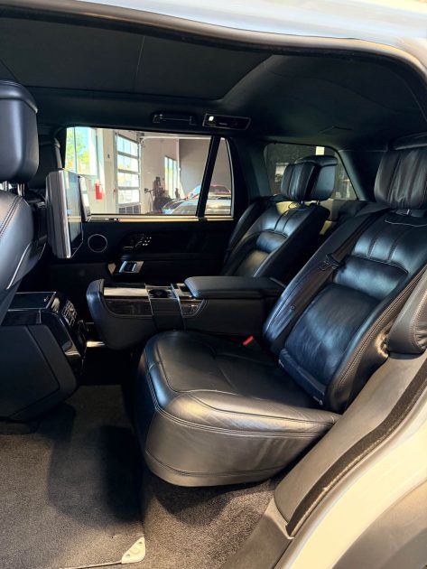 LAND ROVER RANGE ROVER 5.0 V8 SUPERCHARGED LIMOUSINE