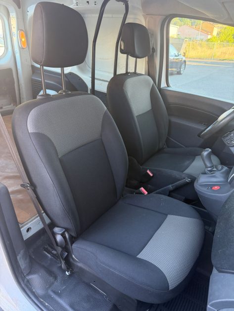 RENAULT KANGOO II - 1.5 DCI - 90 ch - CONFORT - GARANTIE 3 MOIS 