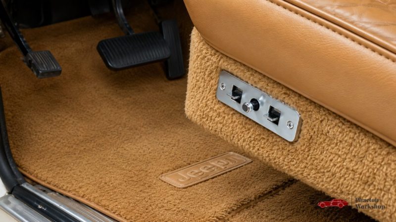 Jeep Grand Wagoneer | 5.9L V8 | BVA | 4x4 | Toit Ouvrant| Gros Frais Recents