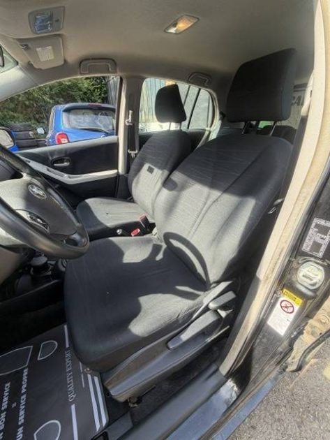 TOYOTA YARIS 1.3 VVT_I TRAVEL 2007 - 83 000Kms - Climatisation remier Main - Suivit TOYOTA