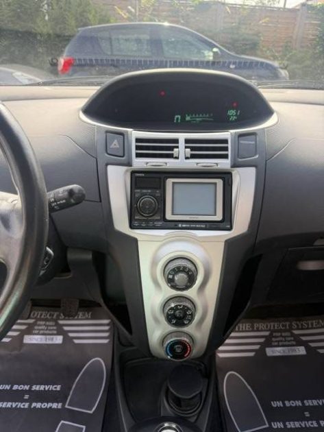 TOYOTA YARIS 1.3 VVT_I TRAVEL 2007 - 83 000Kms - Climatisation remier Main - Suivit TOYOTA