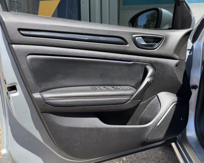RENAULT MEGANE IV 1.3 TCE - 160 ch - RS Line - ENTRETIENT RENAULT - BOSE