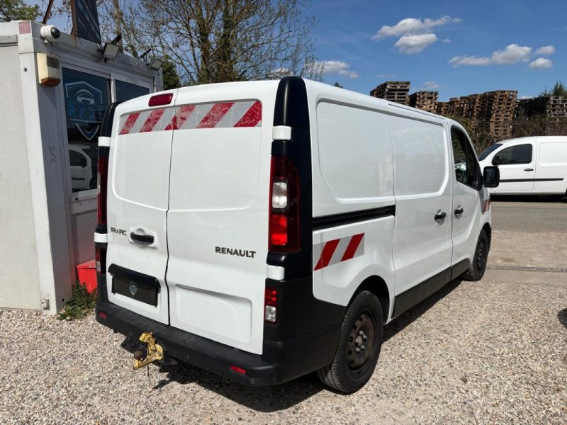 TRAFIC 1,6 DCI 95CH 3PL 2016 1ère MAIN 9 990 TTC