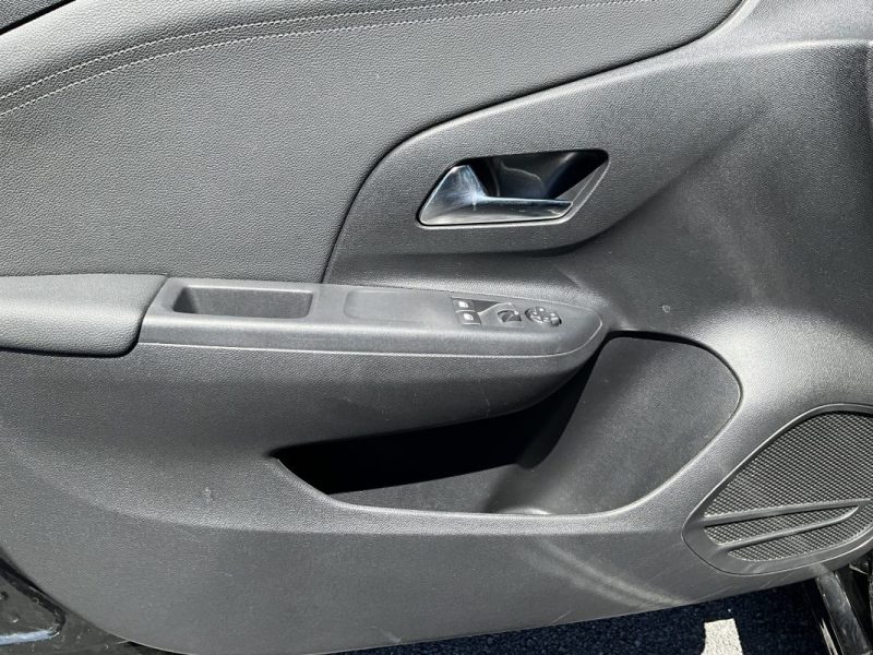 OPEL CORSA F E 136 CV 50 KWH EDITION 