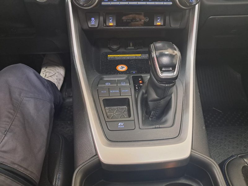 TOYOTA RAV4 SUV HYBRIDE 218cv COLLECTION + TOIT PANORAMIQUE OUVRANT/1 ERE MAIN/TVA RECUPERABLE