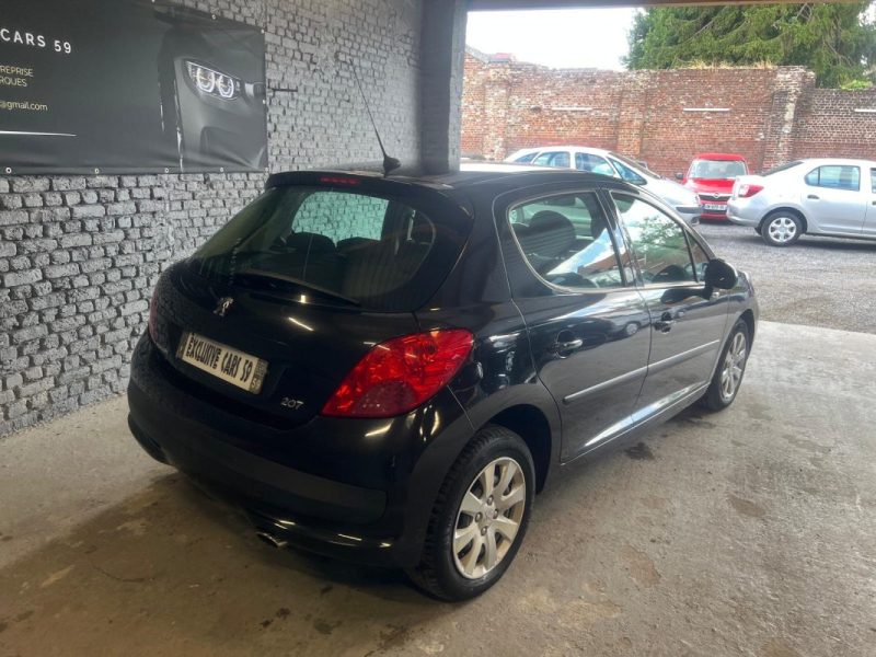 PEUGEOT 207 1.4I 95CH SPORT 