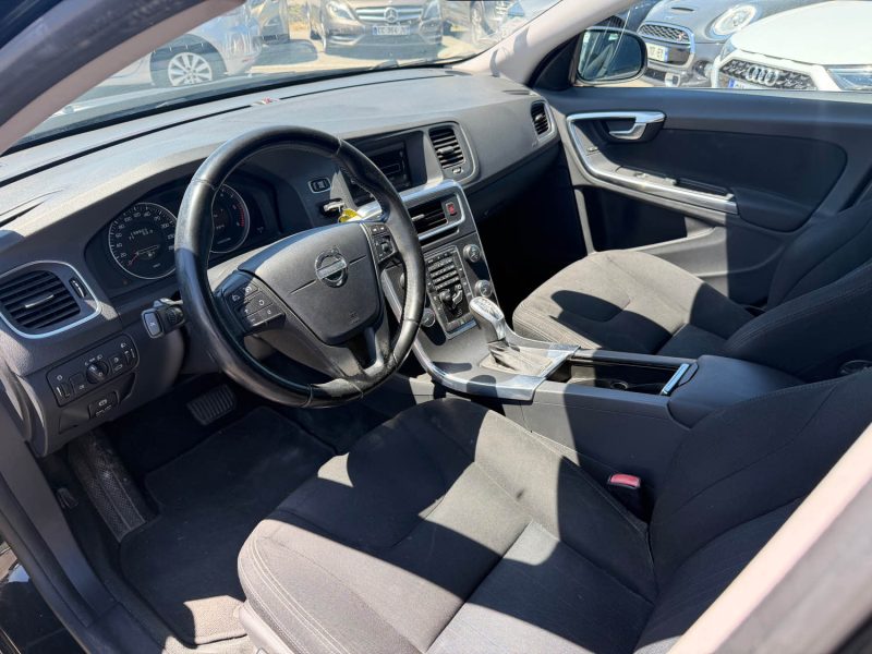 VOLVO V60 BREAK 2.0 D3 136CH KINETIC GEARTRONIC GARANTIE