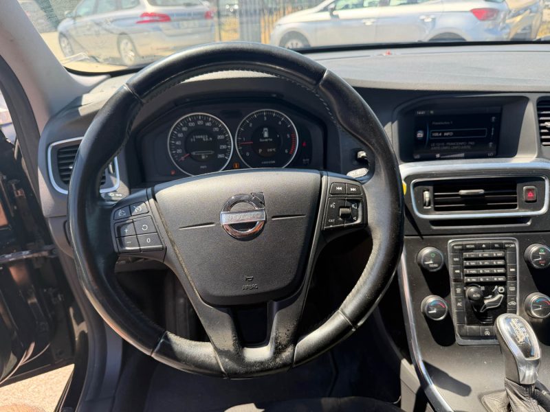 VOLVO V60 BREAK 2.0 D3 136CH KINETIC GEARTRONIC GARANTIE