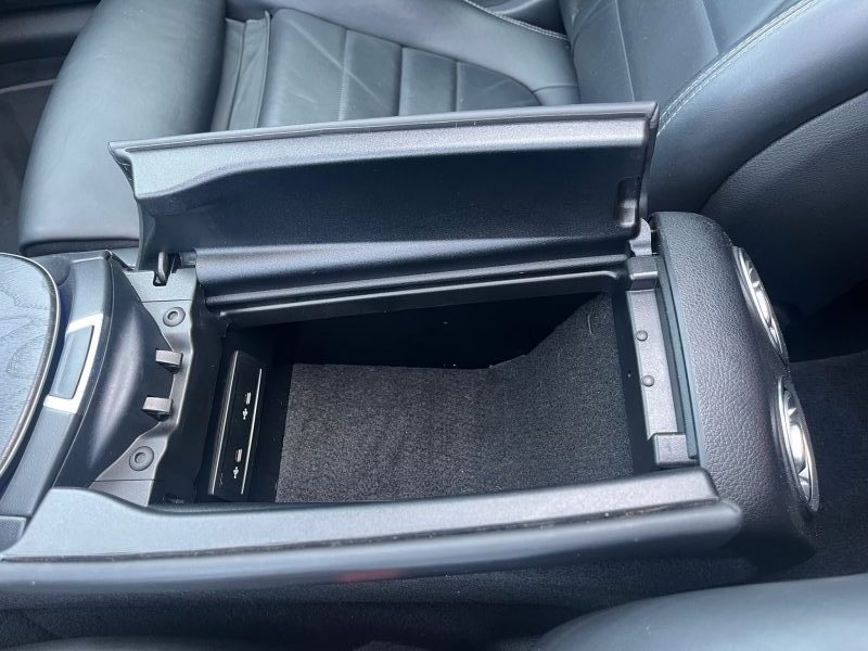 MERCEDES CLASSE E COUPE 220 D AMG LINE 9G-TRONIC - Full Option - Toit Ouvrant - Éclairage Ambiance