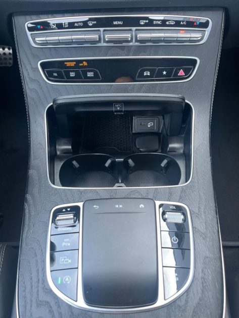 MERCEDES CLASSE E COUPE 220 D AMG LINE 9G-TRONIC - Full Option - Toit Ouvrant - Éclairage Ambiance