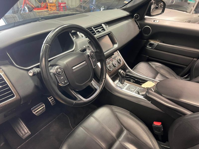 MAGNIFIQUE RANGE ROVER SPORT HSE V6 3.0D 306CH (1ERE MAIN, FULL SUIVI RANGE, TOIT OUVRANT)