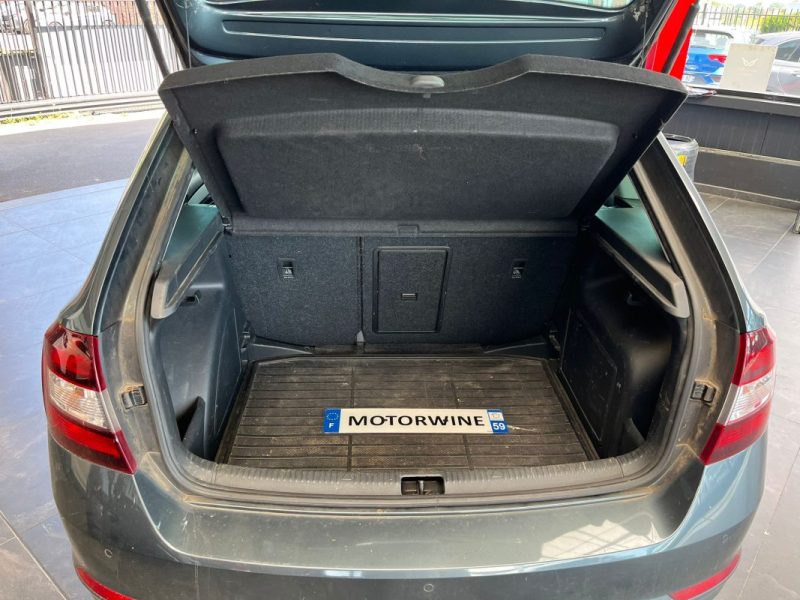 🚗 SKODA RAPID SPACEBACK 1.0 TSI 110ch ⚙️ DRIVE ☀️ Toit panoramique 📷 Caméra de recul 📱 Bluetooth