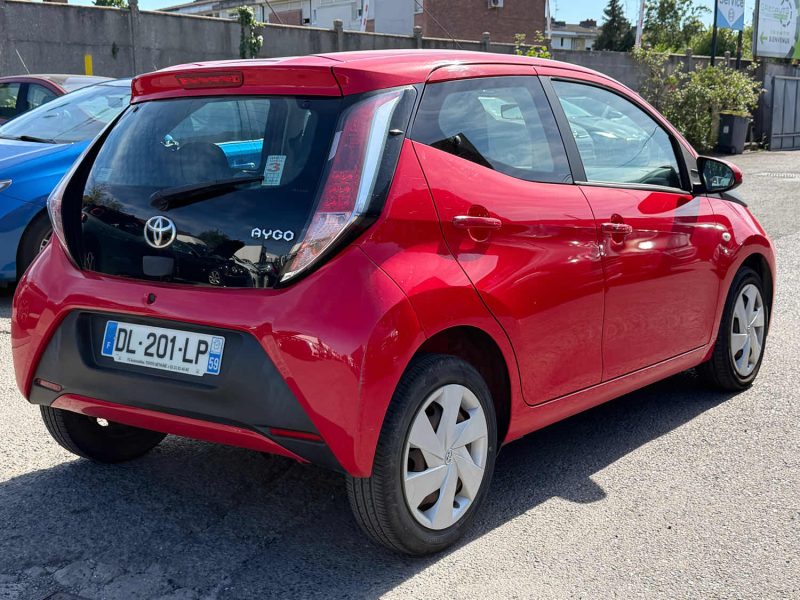 TOYOTA AYGO II 1.0 VVTI X-PLAY 2014