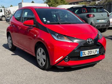TOYOTA AYGO II 1.0 VVTI X-PLAY 2014