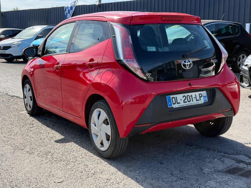 TOYOTA AYGO II 1.0 VVTI X-PLAY 2014