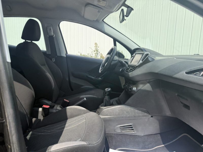 PEUGEOT 208 1.6 E-HDI 92 