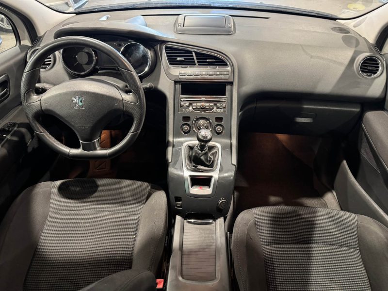 PEUGEOT 5008 2.0 HDI 150CH