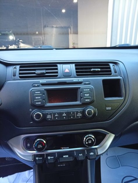 KIA RIO  1.4 FIFA WORLD CUP EDITION 2014