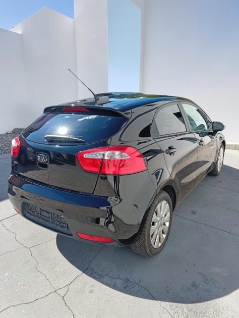 KIA RIO  1.4 FIFA WORLD CUP EDITION 2014