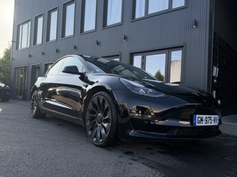 TESLA MODEL 3 PERFORMANCE 2023