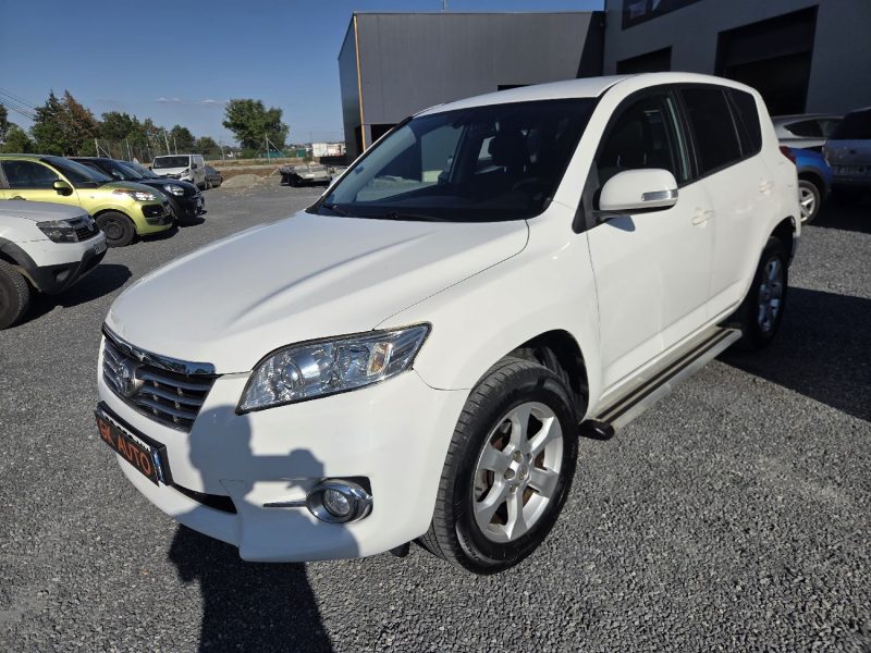 TOYOTA RAV 4 III 2.2 D4D 150CV LIFE EDITION 2010 151000 KM 