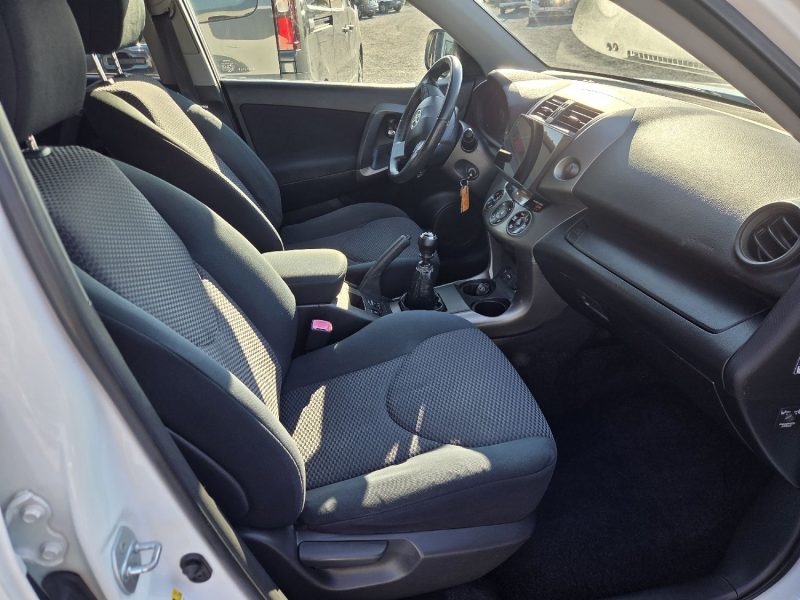 TOYOTA RAV 4 III 2.2 D4D 150CV LIFE EDITION 2010 151000 KM 