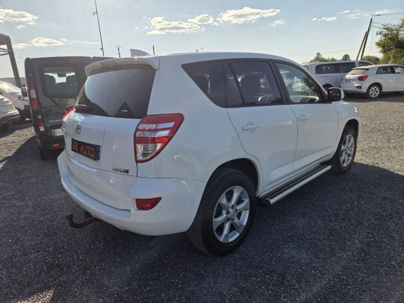 TOYOTA RAV 4 III 2.2 D4D 150CV LIFE EDITION 2010 151000 KM 