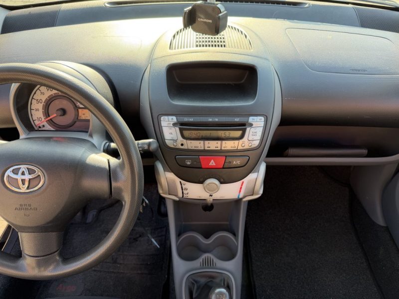 Toyota Aygo Cool 1.0 68 cv 