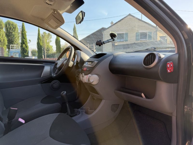 Toyota Aygo Cool 1.0 68 cv 