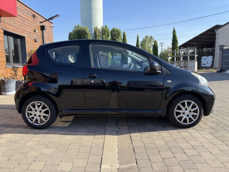Toyota Aygo Cool 1.0 68 cv 
