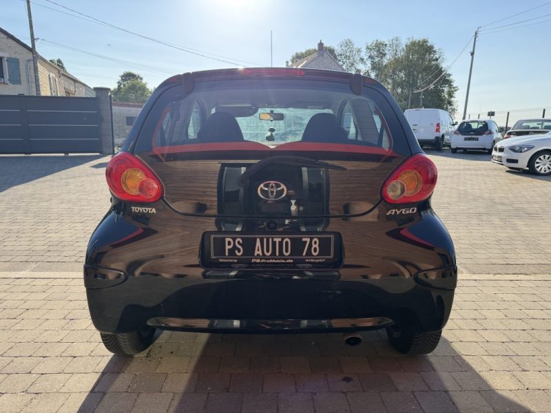 Toyota Aygo Cool 1.0 68 cv 