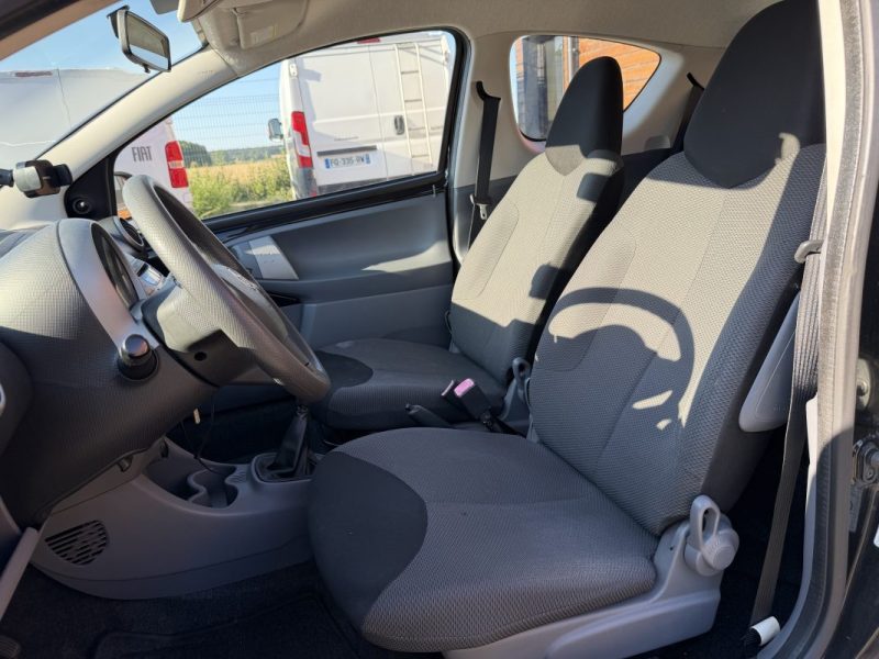 Toyota Aygo Cool 1.0 68 cv 