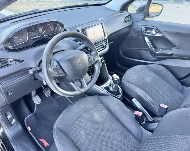 PEUGEOT 208 1.5 BLUEHDI 100 2019 CARPLAY SUIVI & GARANTIE 6 MOIS