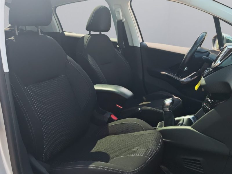 PEUGEOT 208 1.6 BLUEHDI 100 S&S ALLURE