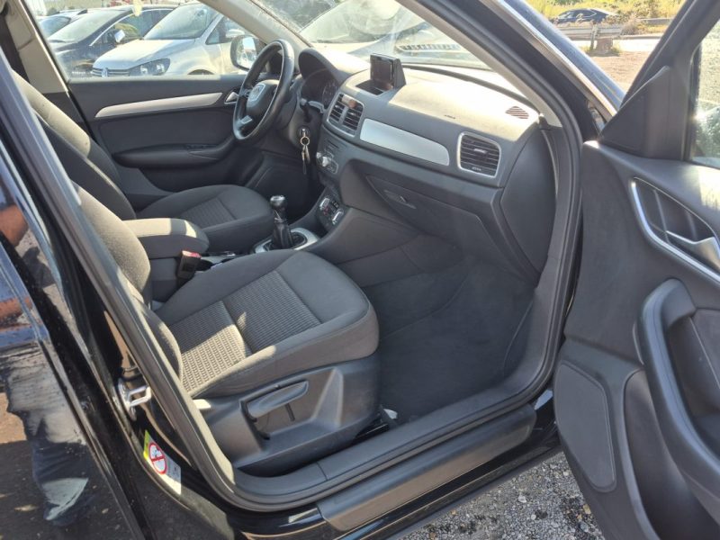 AUDI Q3 Série 1 (8U) 2.0 TDI 1 140 cv noir metal super état 