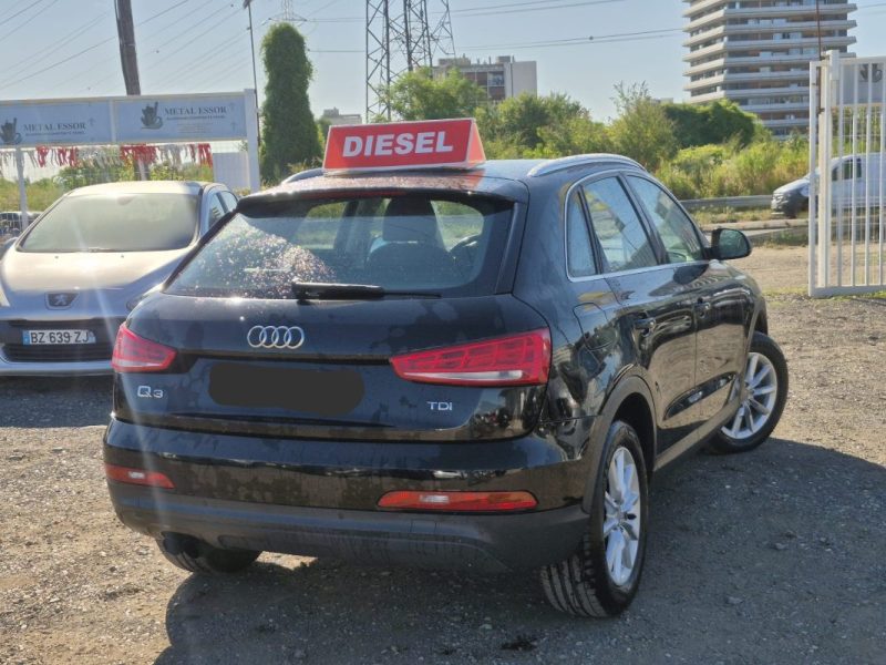 AUDI Q3 Série 1 (8U) 2.0 TDI 1 140 cv noir metal super état 