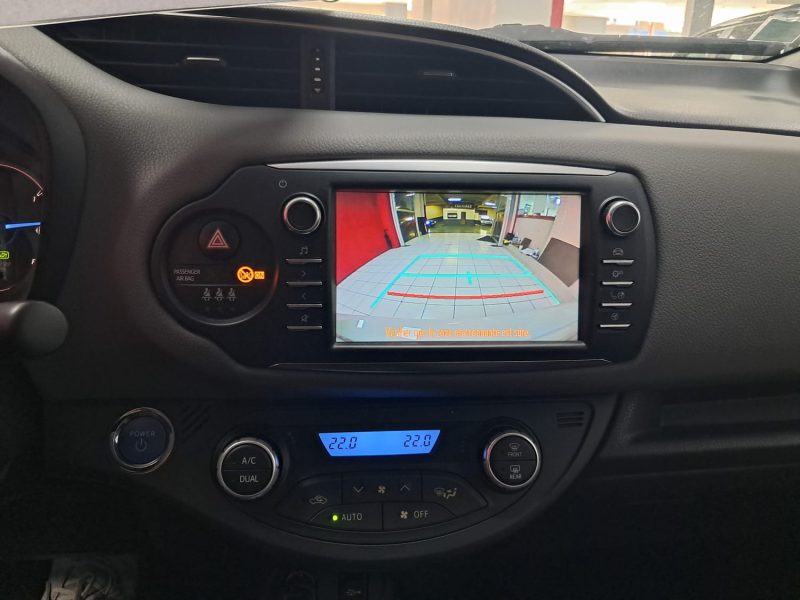 TOYOTA YARIS 100cv FRANCE BUSINESS/1 ERE MAIN/TVA RECUPERABLE
