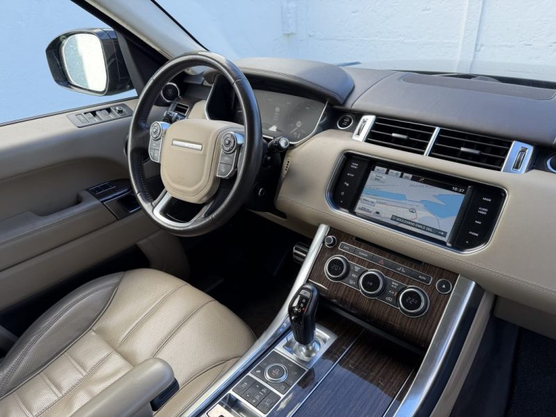 LAND ROVER RANGE ROVER SPORT 4.4 SDV8 HSE AUTOBIOGRAPHY / TOIT OUVRANT / ATTELAGE GARANTIE 6 MOIS  