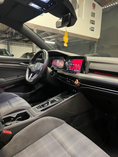 MAGNIFIQUE GOLF 8 GTD 2.0 200CH (TOIT OUVRANT , APPLE CARPLAY, SIÈGES CHAUFFANTS)⭐️⭐️⭐️⭐️⭐️