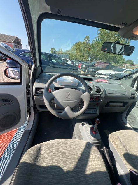 RENAULT TWINGO  1.2 i 75cv  Boîte auto