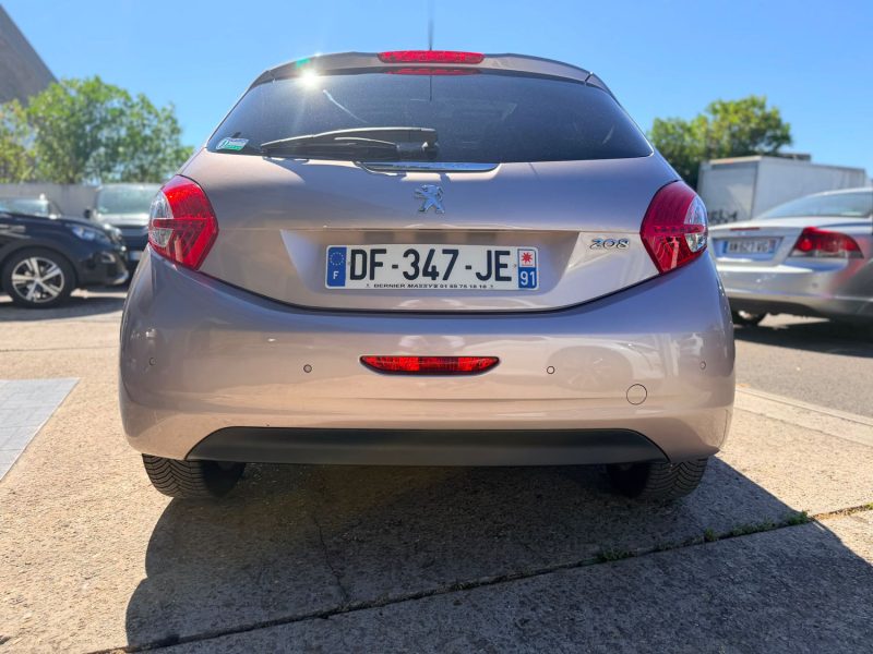 PEUGEOT 208 1.2 VTI 82 ALLURE TOIT PANO