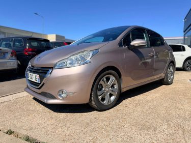 PEUGEOT 208 1.2 VTI 82 ALLURE TOIT PANO
