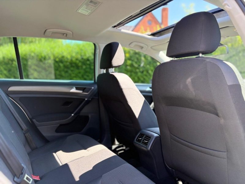 ✅ Magnifique VOLKSWAGEN GOLF VII 1.2 TSi HighLine // Première Main // Suivi Complet Volkswagen