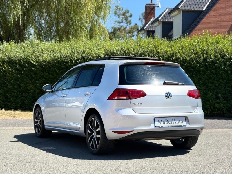 ✅ Magnifique VOLKSWAGEN GOLF VII 1.2 TSi HighLine // Première Main // Suivi Complet Volkswagen