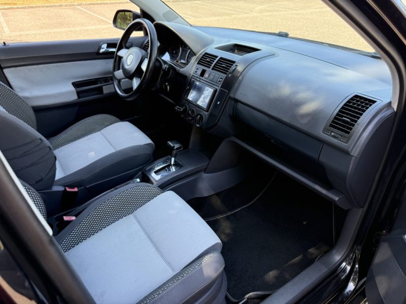 VOLKSWAGEN Cross Polo 1.4 80ch 5p Boite Auto  Garantie 6 Mois