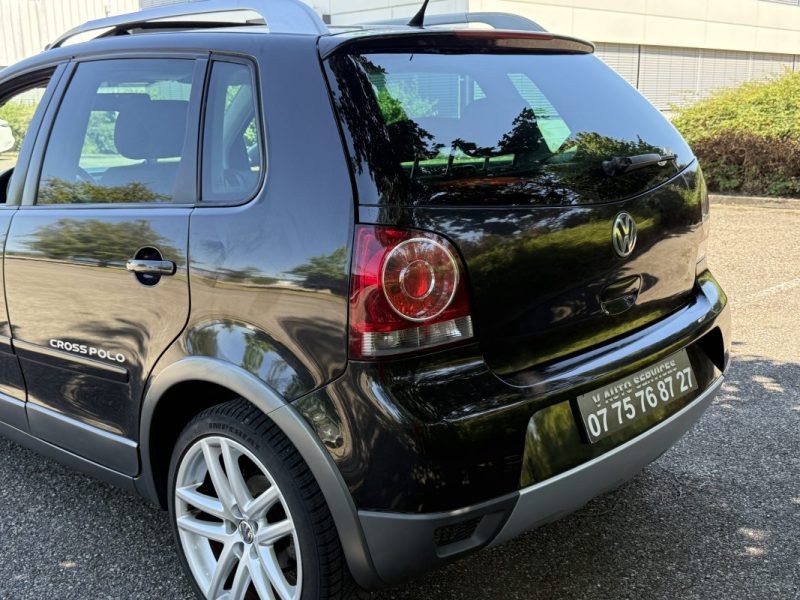 VOLKSWAGEN Cross Polo 1.4 80ch 5p Boite Auto  Garantie 6 Mois