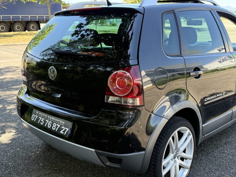 VOLKSWAGEN Cross Polo 1.4 80ch 5p Boite Auto  Garantie 6 Mois